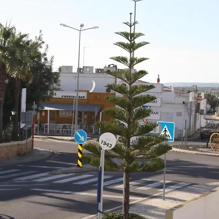 4 Bedroom Town House Vale De Parra, Close To Gale At22 *
