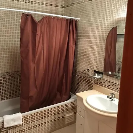 4 Bedroom Town House Vale De Parra, Close To Gale At22 * Guia (Faro)