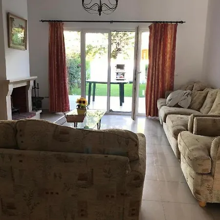 Villa 4 Bedroom Town House Vale De Parra, Close To Gale At22