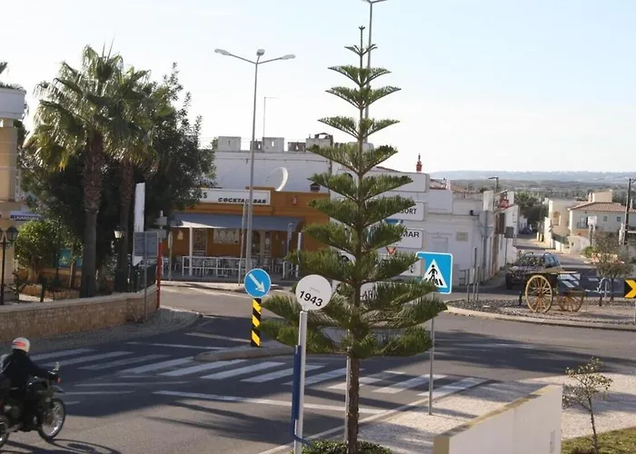 4 Bedroom Town House Vale De Parra, Close To Gale At22 *