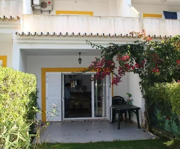 4 Bedroom Town House Vale De Parra, Close To Gale At22 Guia (Faro)