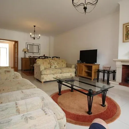 4 Bedroom Town House Vale De Parra, Close To Gale At22 Willa Guia (Faro)
